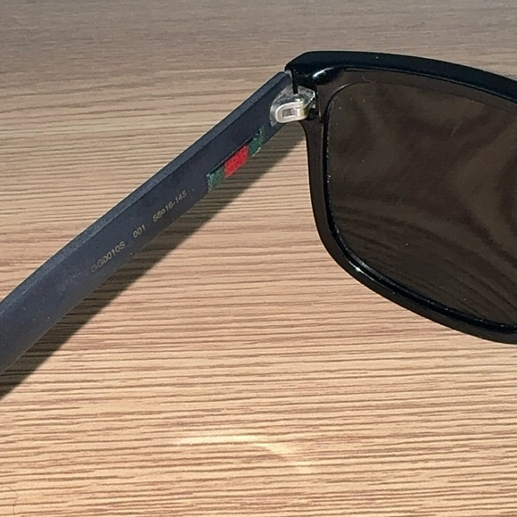 Gucci GG0010S Men’s Black Sunglasses - Picture 10 of 13